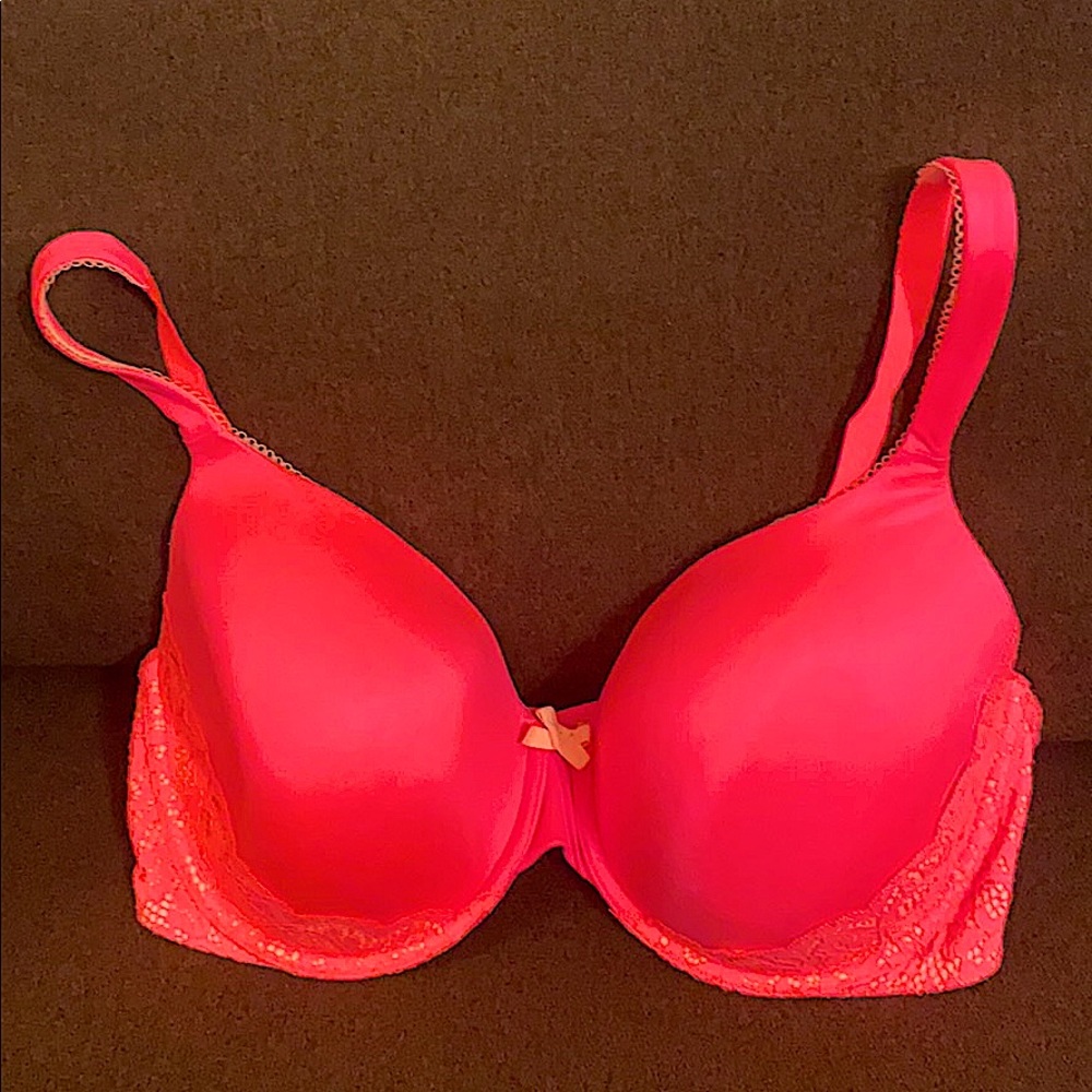 Victoria’s Secret Bright Pink 38DDD Bra